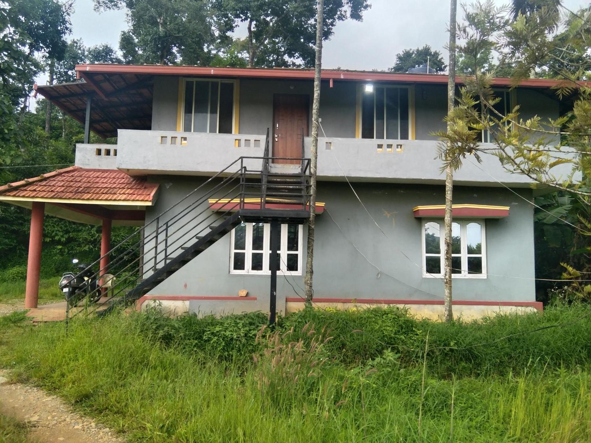 Samz Estate Stay 2Bhk Мадикери Екстериор снимка